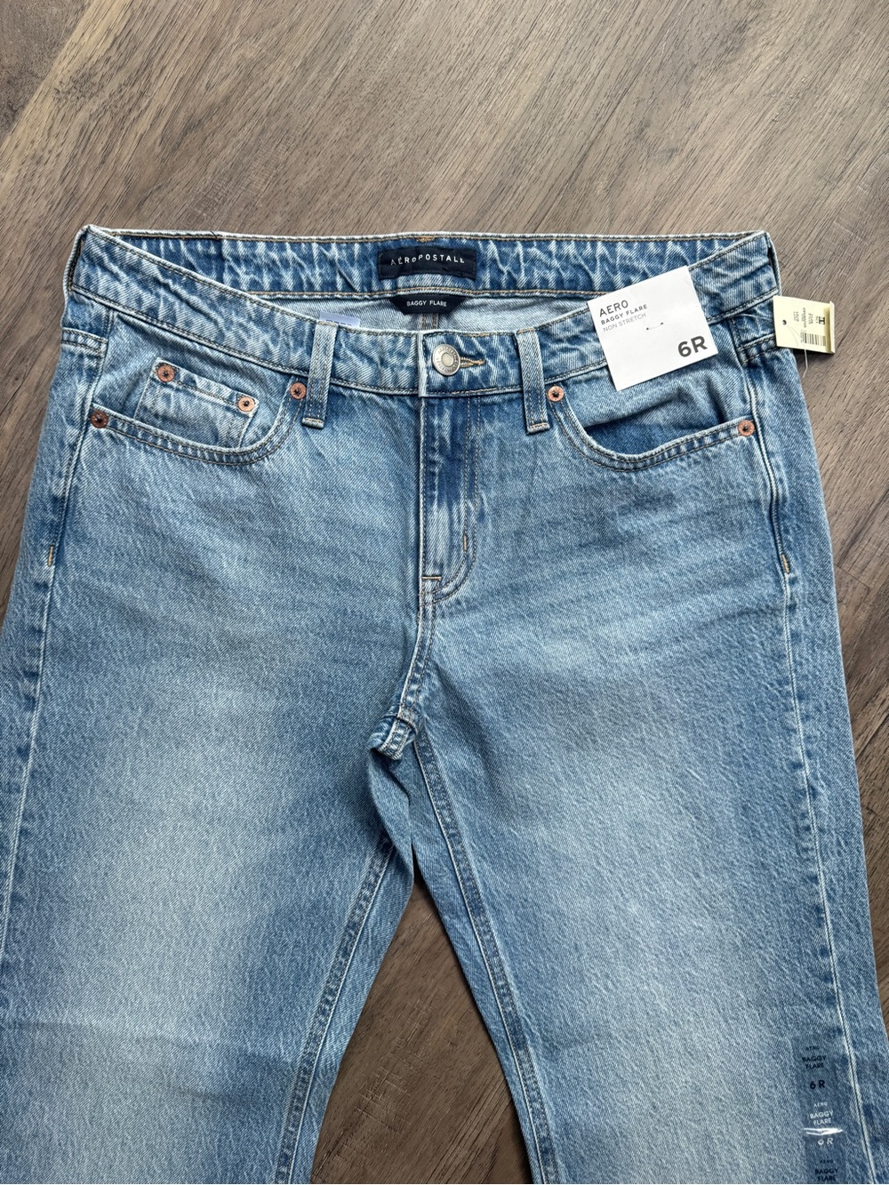 Aeropostale Baggy Flare Non Stretch Jeans - Brand New - Size 6 Reg - Picture 3 of 12